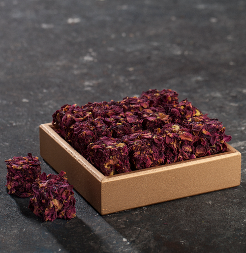 Gül Yapraklı Antep Fıstıklı Lokum - 